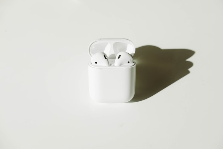 Airpods-2-vs-Airpods